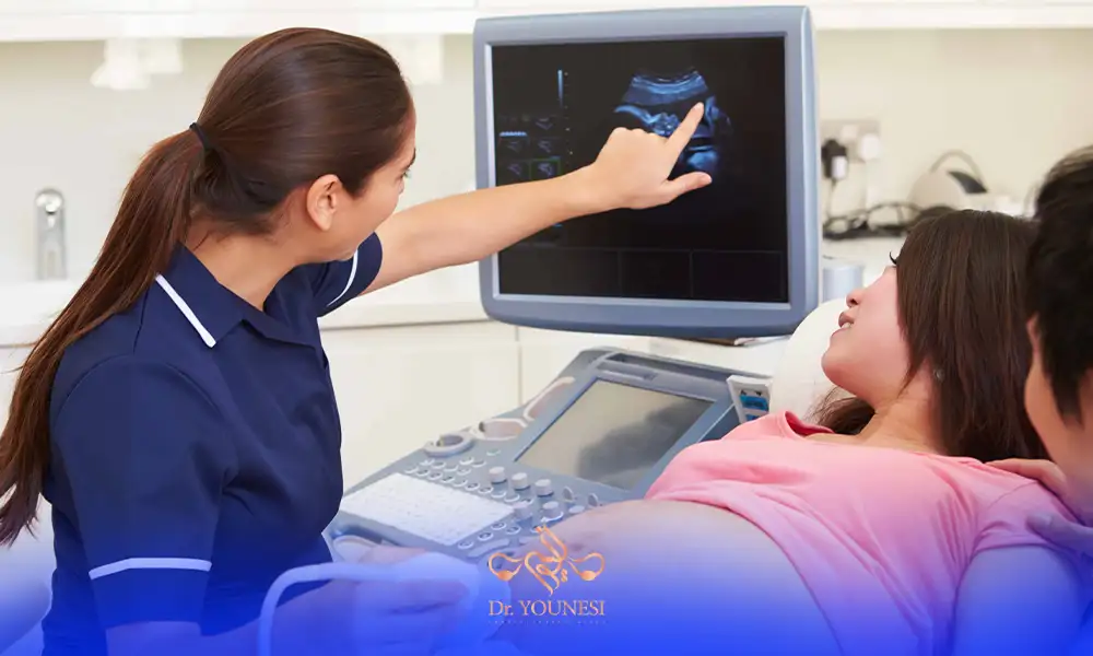 نمایش جنین به مادر در مانیتور سونوگرافی