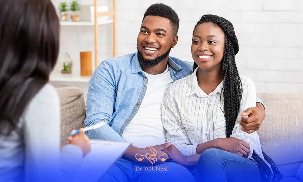 زوج سیاهپوست خوشحال بابت خوب بودن مشاوره ژنتیک قبل از بارداری