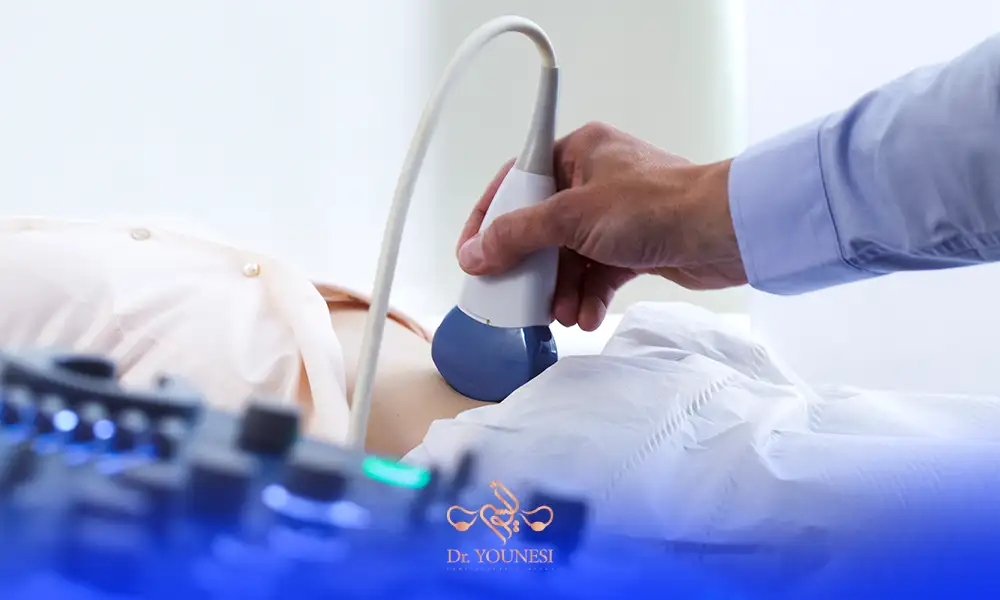 سونوگرافی روی شکم یک خانم